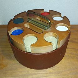 Poker chips with rotating tray