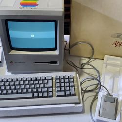 Macintosh Plus M0001A M2513