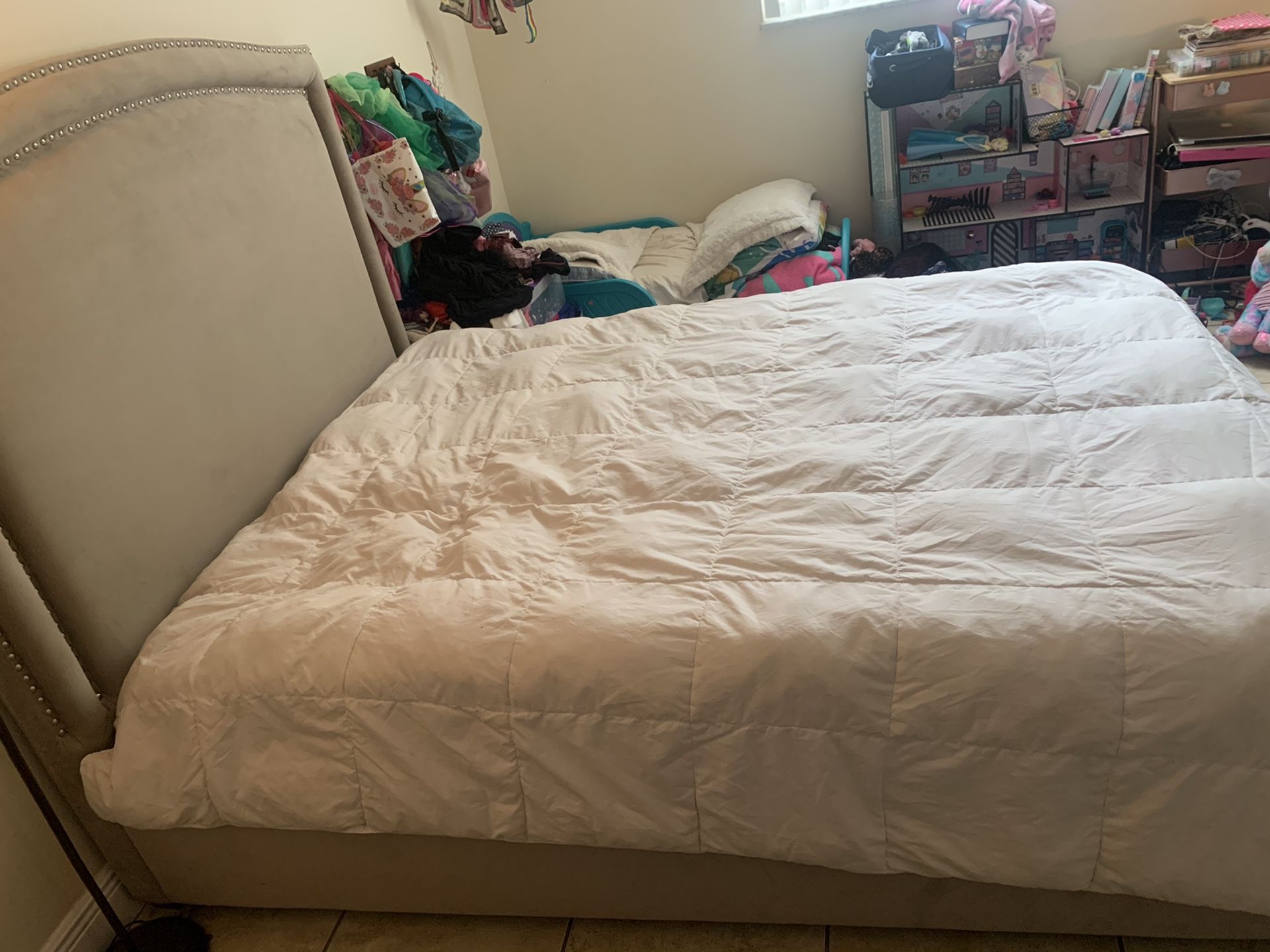 $800 full size bed - free pickup