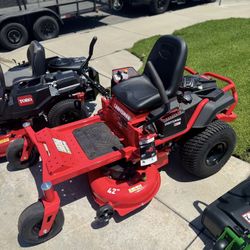 Craftsman GAS Riding Mower Zero Turn 42in NEW 