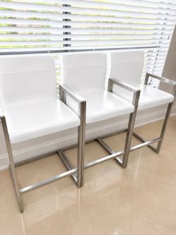 Carlyn White Counter Stool $100 ea (LIKE NEW)