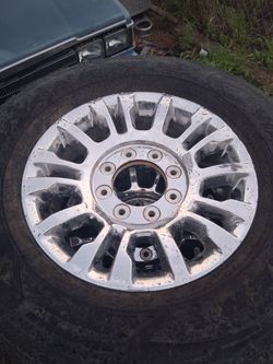 Tire 250 dually  Ford King ranch