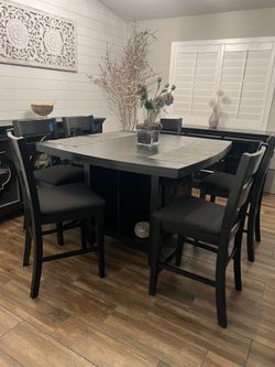 Dinning Table
