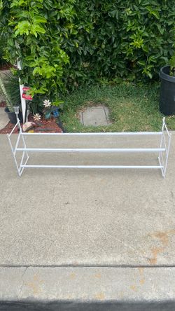 Metal expandable shoe rack