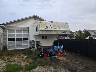 2003 camper with pop out 10 footer