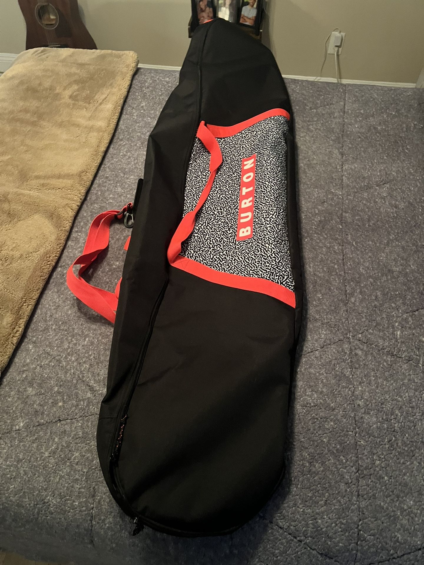 Burton snowboard bag! Perfect condition!
