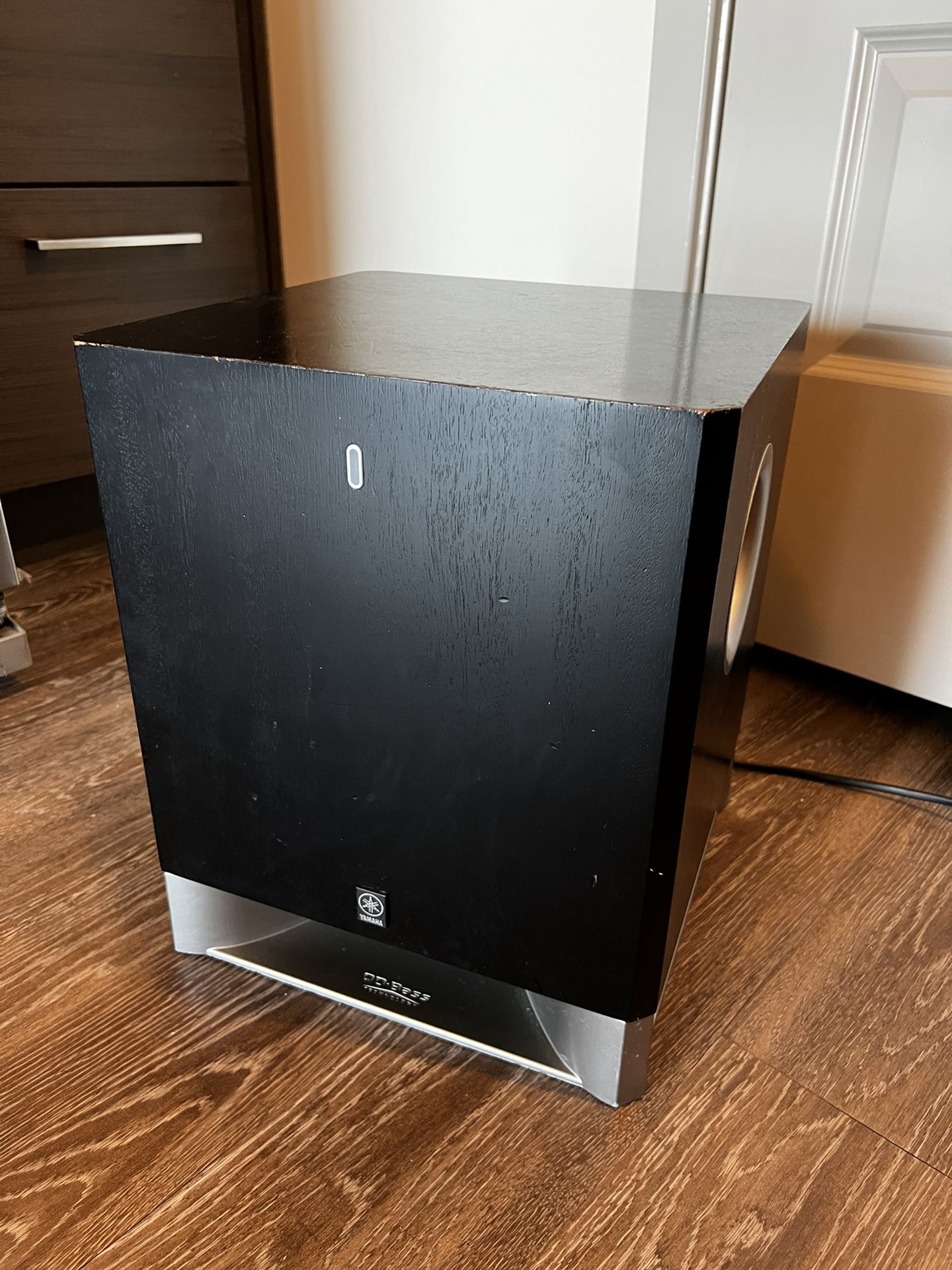 Yamaha YST-SW325 Home Theater Subwoofer 150w