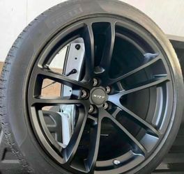 Srt wheels