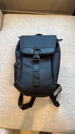 Black Backpack 18 L Modern Dayfarer