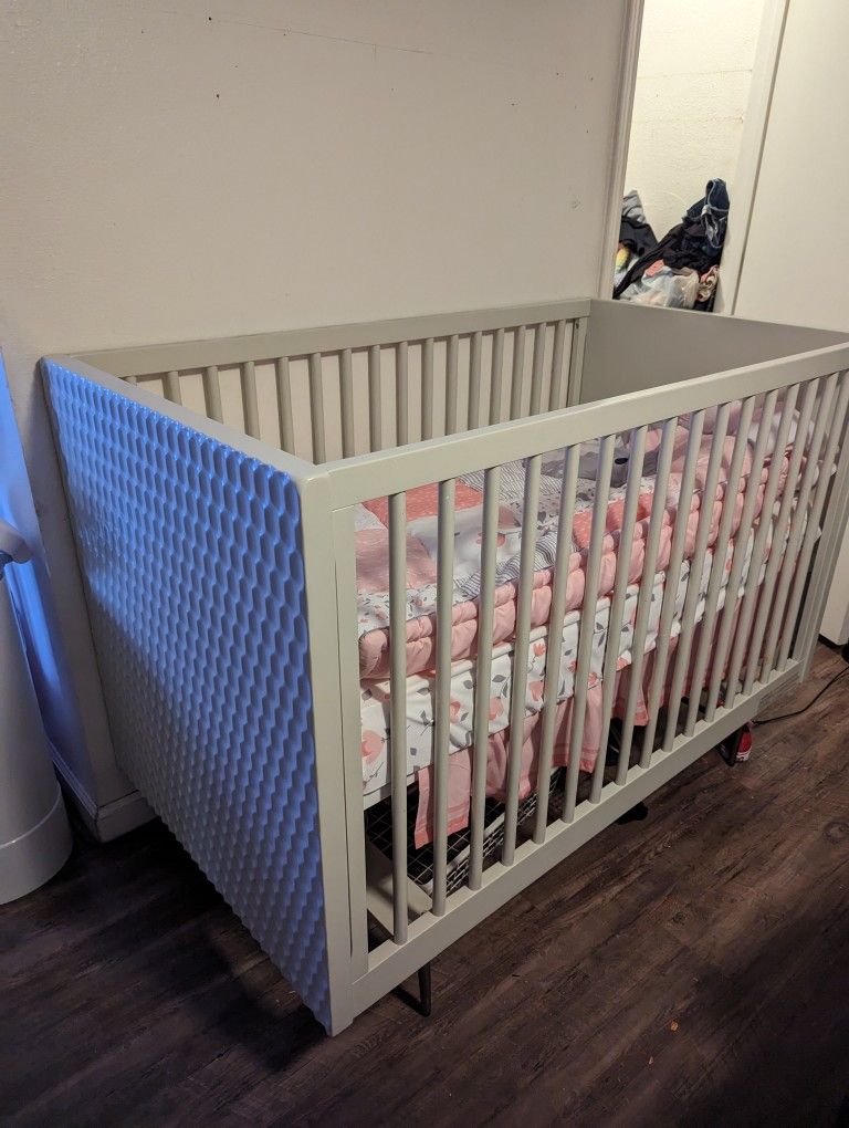 west elm audrey crib for Sale in Phillips Ranch, CA OfferUp