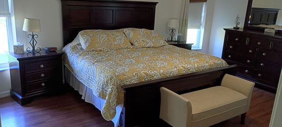 Master Bedroom Set Cherry Wood