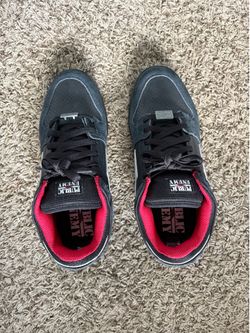 Lakai Telford Low Public Enemy men’s size 10