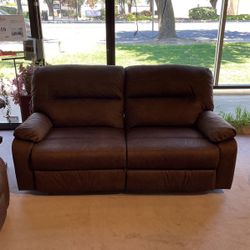 Reclining sofa
