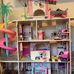 LOL Doll House 