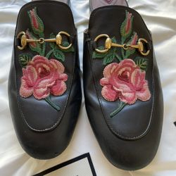 Gucci Black rose Embroidered Princetown Slippers 