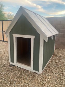 XXL dog house / animal shelter with A/C!