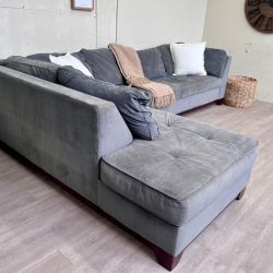 WE DELIVER! 🚚 - Grayish Blue Microsuede Tufted L Sectional Couch with Chaise