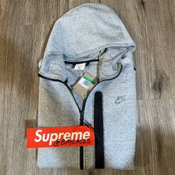 New Nike Tech Fleece Hoodie Size XL