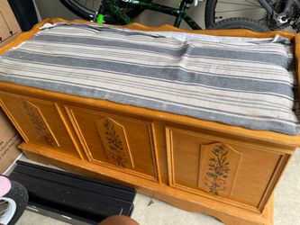 Organizer bench