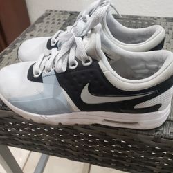 Nike Shoes JR Kids Sz 7