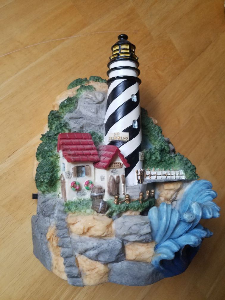 Lighthouse wall hanging fountain - Very detailed and colorful