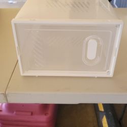 12 SHOES BOXES