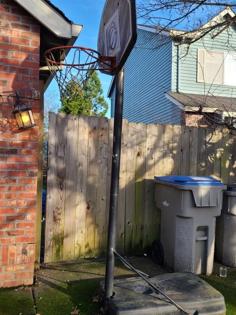 Free Basketball Hoop