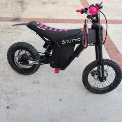 Tuttio E dirt bike