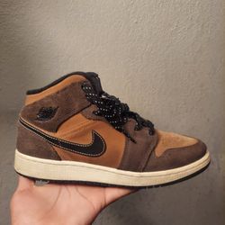 Jordan 1 Mid Se (Gs) Chocolate Brown
