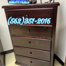 Cherry Pinewood Five Drawer Dresser Chest Mueble