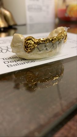 Grillz / Gold Teeth 