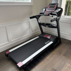 SOLE F85 Treadmill