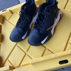 Boys Nike Air Jordans Aura Size 6 1/2