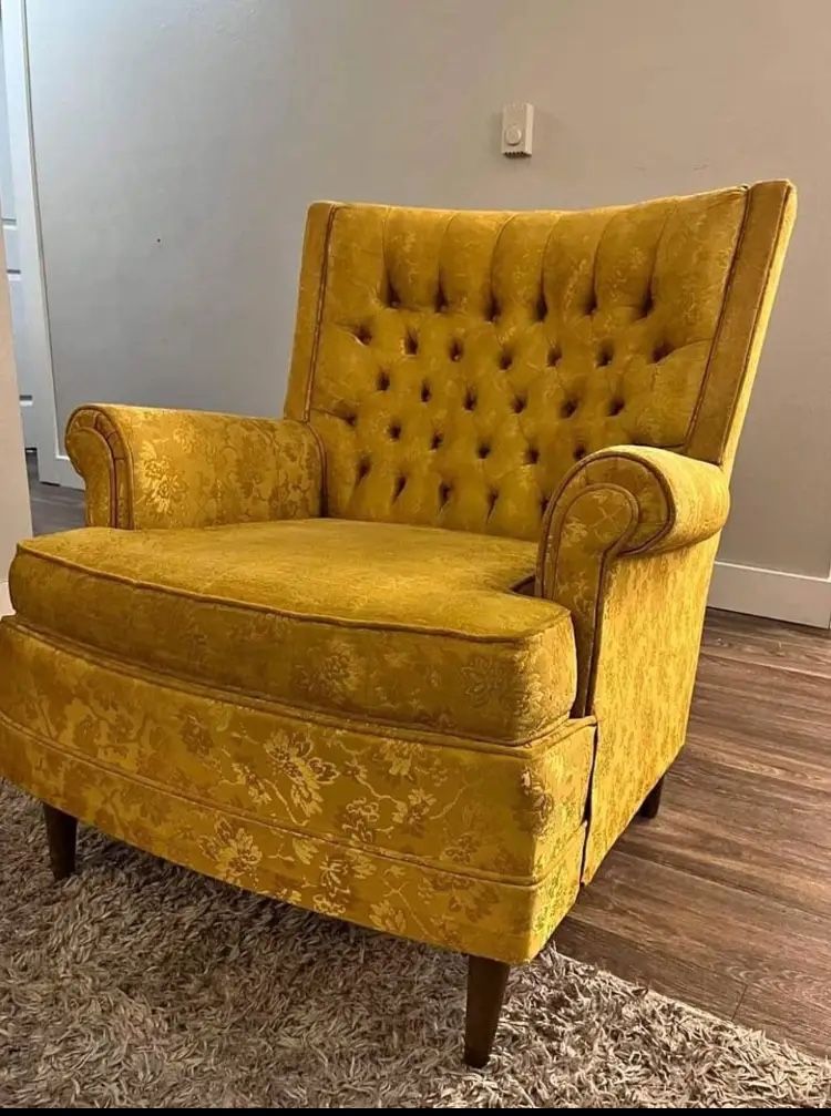 Cute Vintage Chair