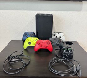 Xbox Series X 1TB Bundle + 5 Controllers + 4-Pack Rechargeable Batteries + HDMI