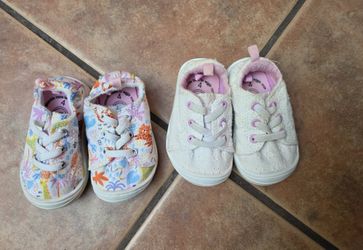 Wonder Nation Toddler Girl Sneakers Bundle - 2 Pairs - Size 4 - Safari Print & White Eyelet