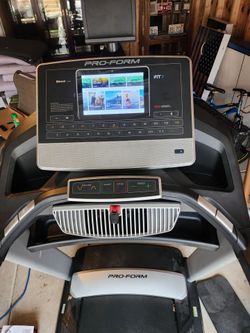 ProForm Pro 5000 treadmill in excellent condition