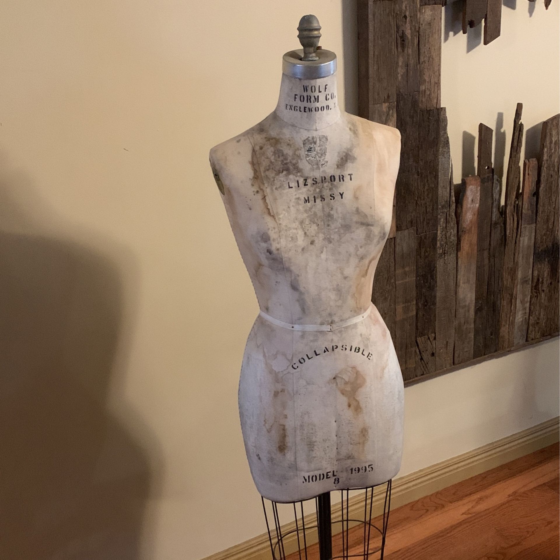 Wolf Dress Form for Sale in Queens, NY OfferUp