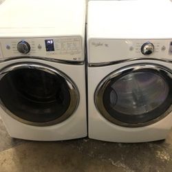 Whirlpool Washer and Gas Dryer Set 