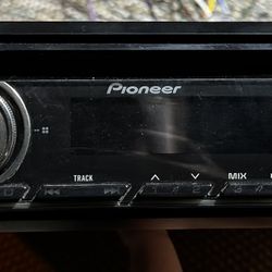Pioneer Single Din Stereo 