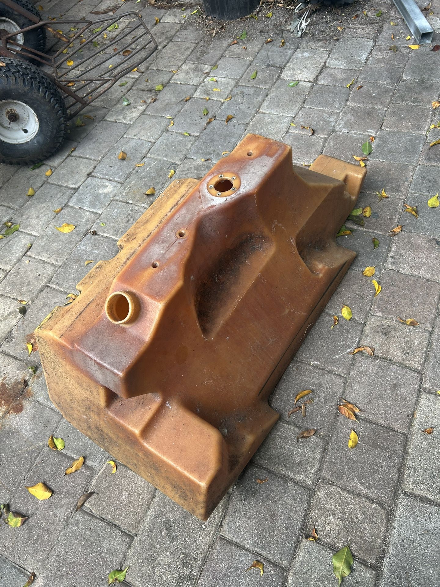 2004 New Holland Ls 180 Gas Tank