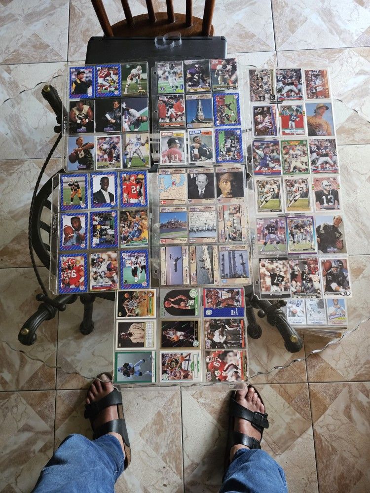 30. + Years. Old. Sports Cards. Baseball Basketball Football