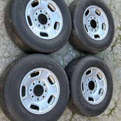 8 Lug Chevrolet Silverado Wheels Less Than 20k Miles $220 Obo