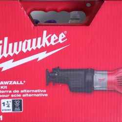 Milwaukee 6538-21 15.0 Amp Super Sawzall