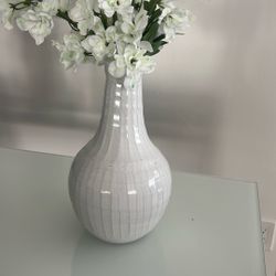 Gorgeous New Decor Vase and Flowers- New!