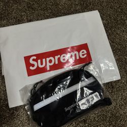 Supreme Crossbody 