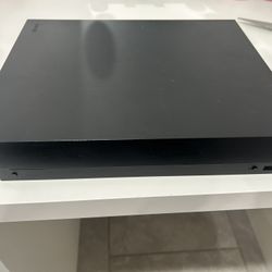 Xbox One X READ DESCRIPTION 