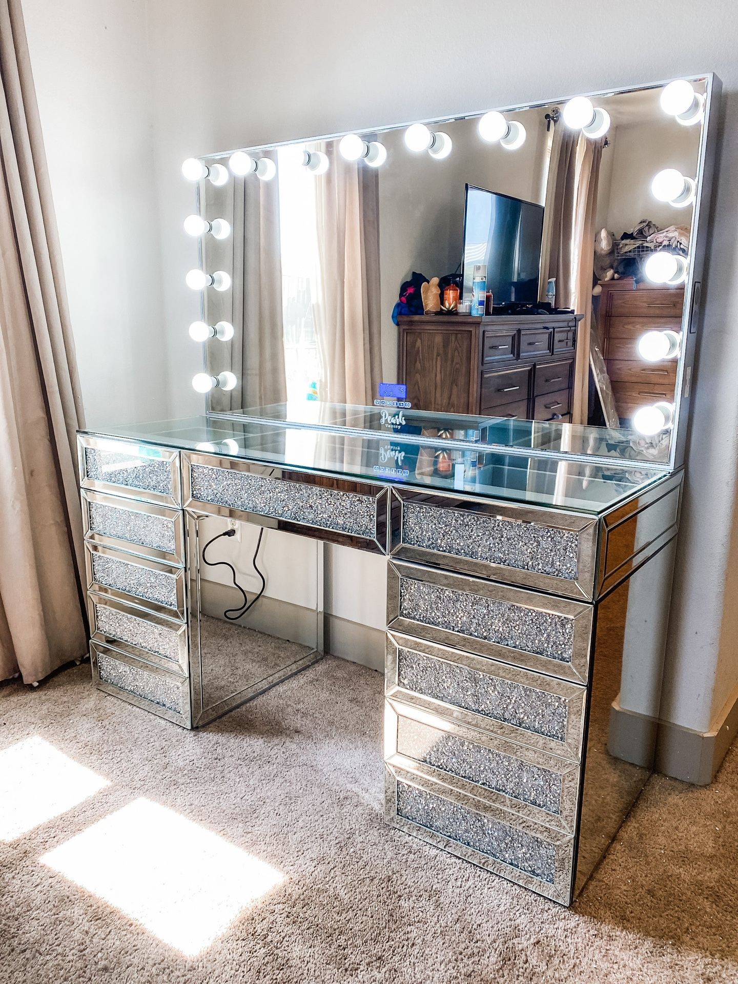 Vanity table (mirror sold separately) OBO for pick up this weekend. Read Description.