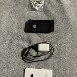 IPHONE 5    16GB. UNLOCKED