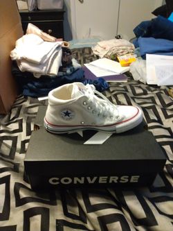 Converse Tennis Shoes